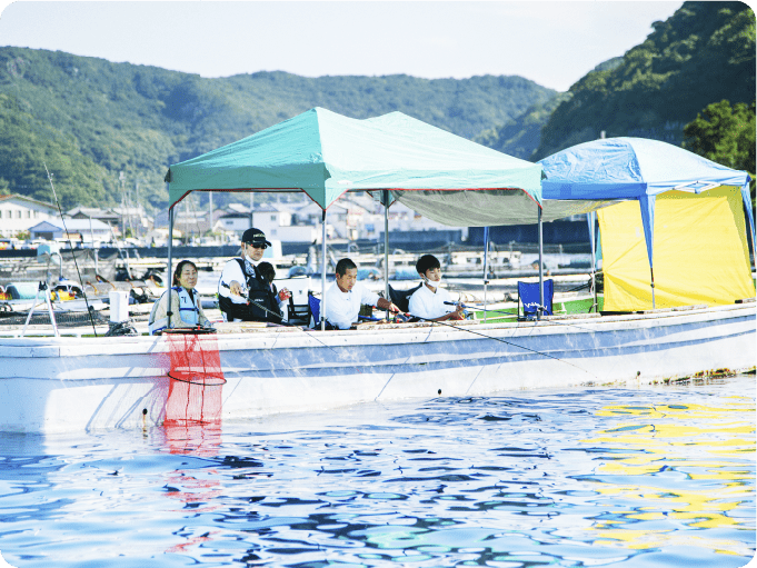 波が穏やかな串本湾内は、ファミリーでの釣りにおススメです