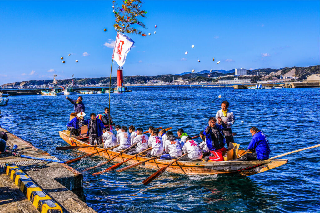 水門祭の餅まき